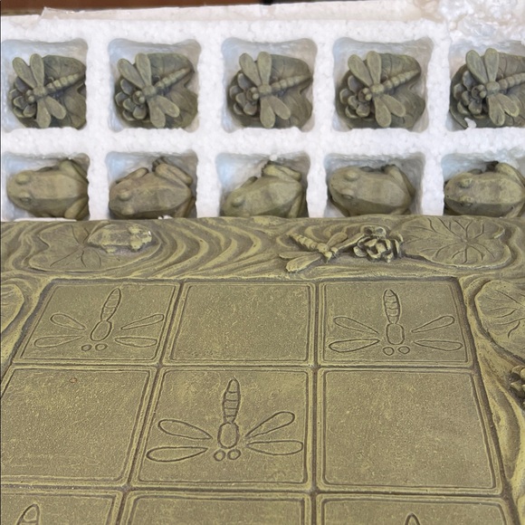 Stone frog & Dragonfly Tic Tac Toe Set inside outside all ages Decor & play NEW - Picture 2 of 10